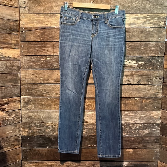 Old Navy The Flirt Jeans 4 Short - Picture 2 of 5